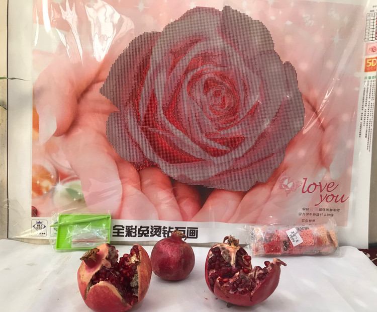 طرح خام به همراه ابزارنقاشی